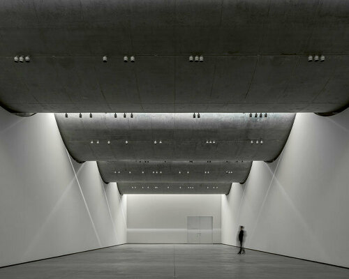 studio zhu pei renovates art museum in beijing using dramatic concrete expressions