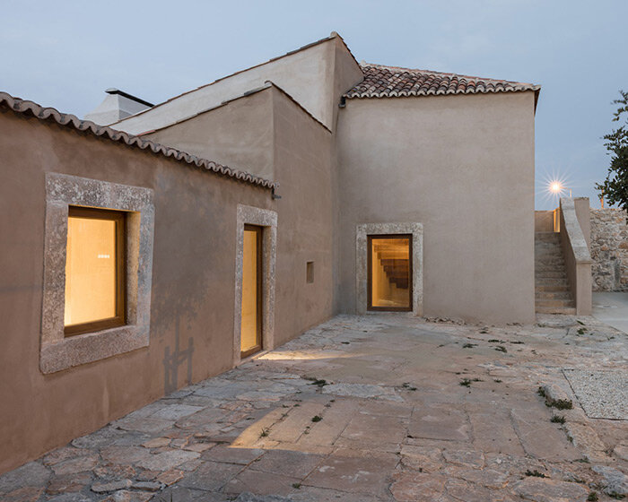 casal saloio: miguel marcelino's modern interpretation of rural portuguese architecture