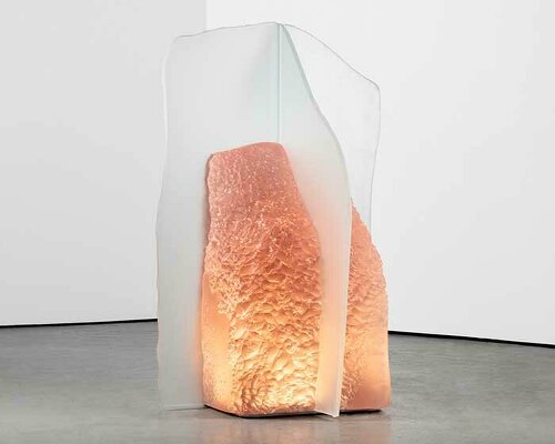 wonmin park's 'unding' exhibit plays with translucency & light at carpenters workshop gallery