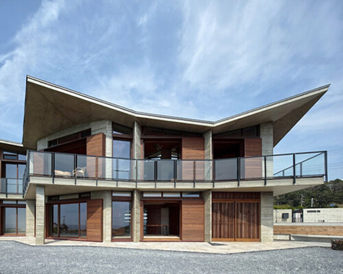 a series of modular peaks crown takeshi hirobe architects' villa MKZ in japan