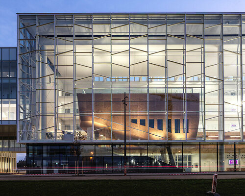 bernard tschumi and groupe-6 deliver one of the largest university buildings in france