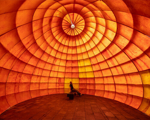 step inside oana stănescu's immersive, strawberry-shaped cocoon in logroño, spain