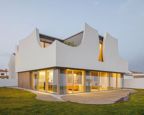 sandra micaela casinha's 'casa pátios de pétalas' is a blossoming abode in portugal