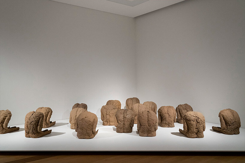 Woven Biomorphic Sculptures By Magdalena Abakanowicz Hover Inside MCBA ...