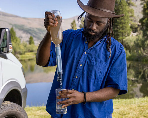 with this portable water filtration straw, you can drink directly from lakes & rivers