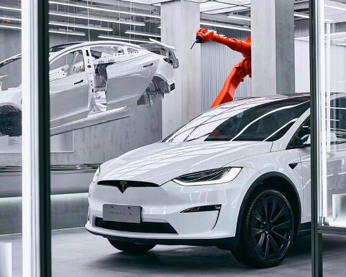 first tesla ‘giga lab’ in china shows how its electric cars are built by robots in 45 seconds