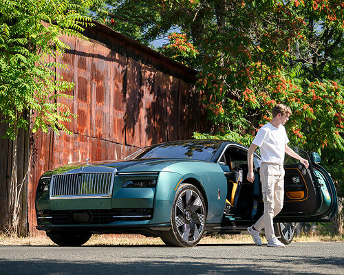 first drive: rolls-royce spectre electrifies famed magic carpet ride