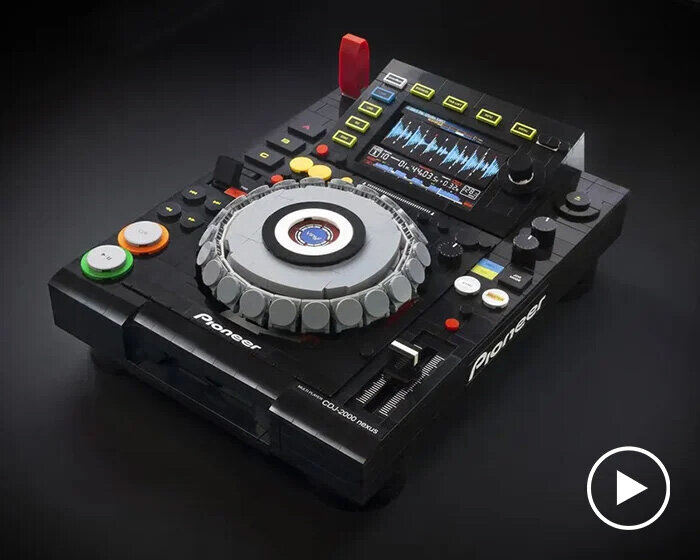 watch: LEGO replica of pioneer console CDJ 2000 demonstrates its playable features