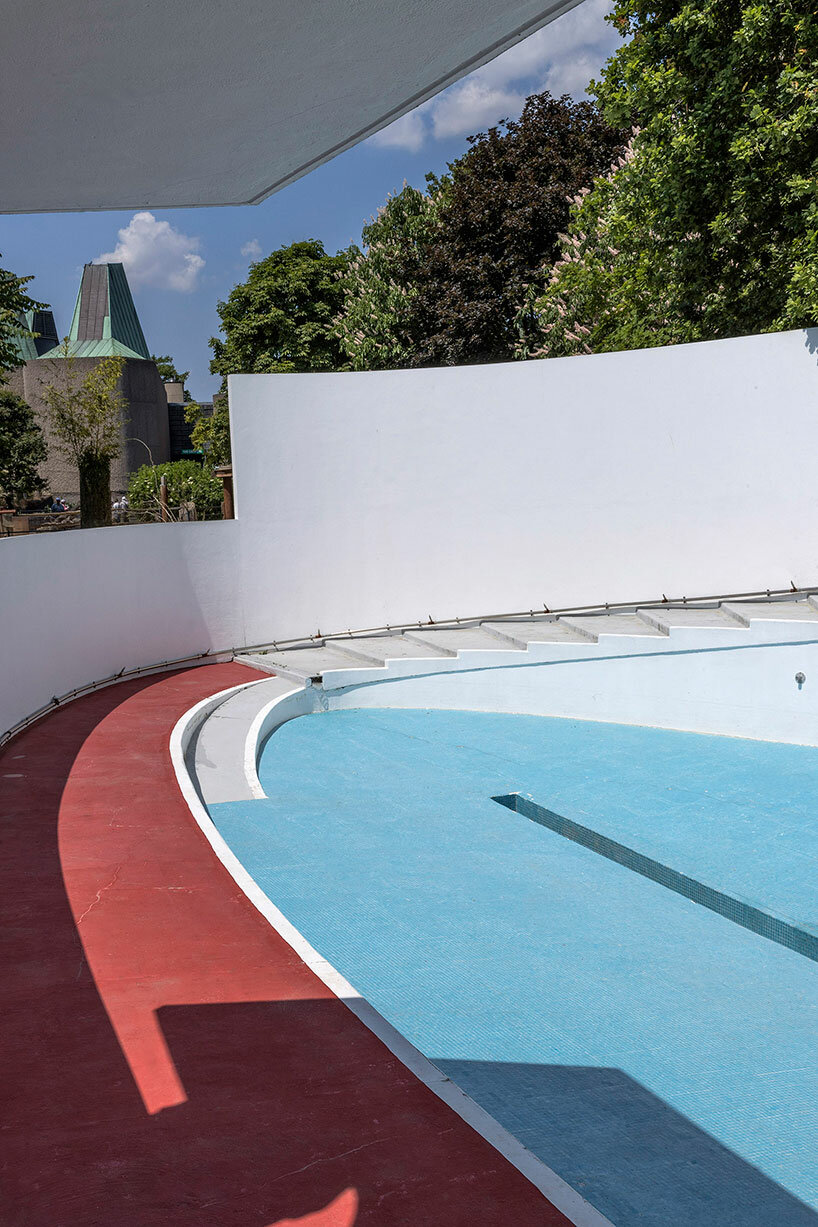 danica o. kus captures the modernist penguin pool in london zoo