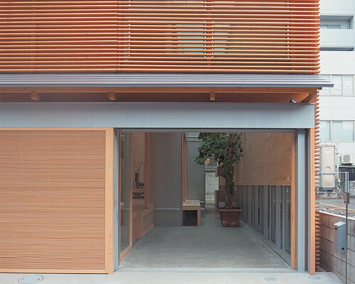 ryue nishizawa brings earthen floors and soaring ceilings to shochikucho house in kyoto