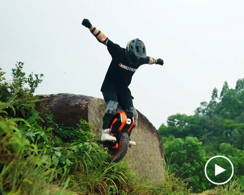 all-terrain electric unicycle climbs hills, boulders and mountains for off-road handsfree riding