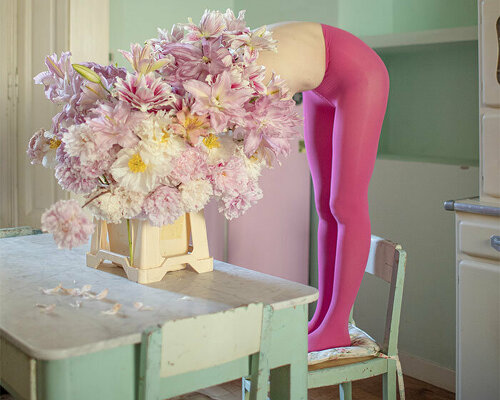 giuseppe palmisano spotlights the everyday surreal in his quirky female figure photography