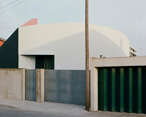 house within three gestures: fala atelier's geometric dwelling in portugal