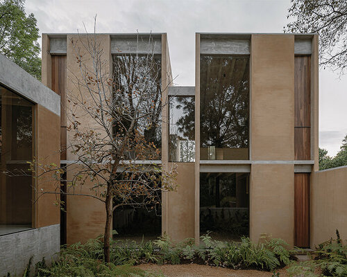 héctor barroso sculpts meditative courtyard amid los helechos residences in valle de bravo