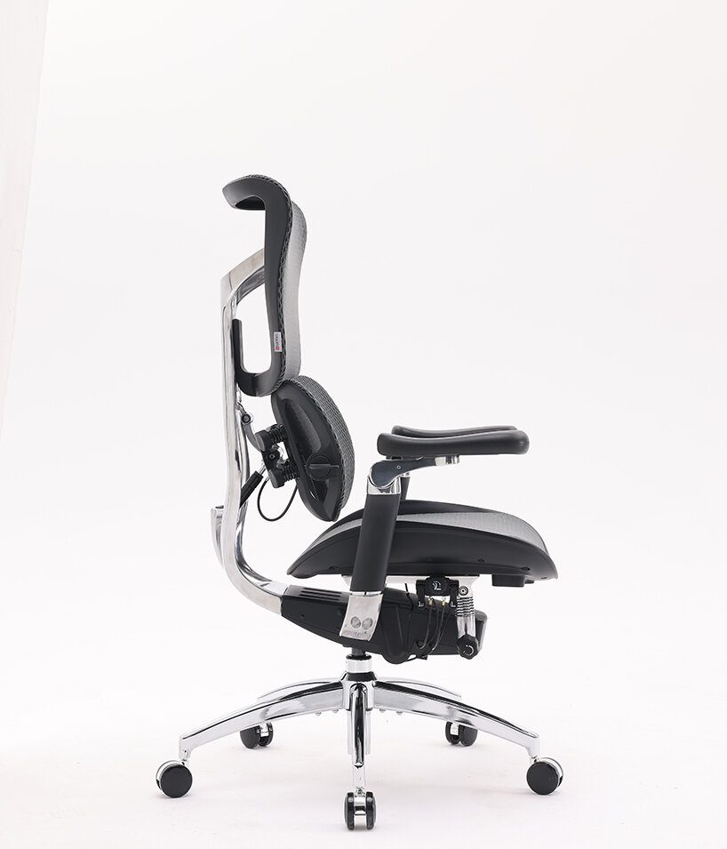 SIHOO doro S300 ergonomic office chair is defying gravity