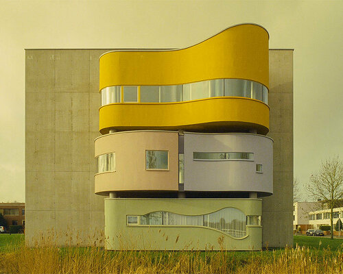 vibrant postmodernism: david altrath's lens on wall house no. 2 in the netherlands