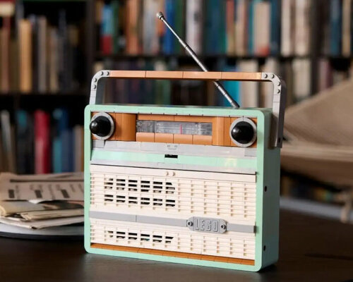 functional LEGO radio brings back the retro style of music players