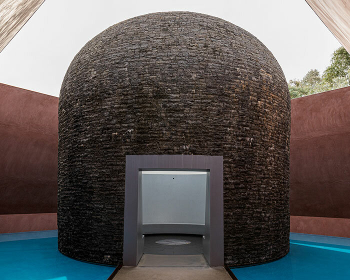 james turrell's grandest skyspace takes center stage in danica o. kus' photography