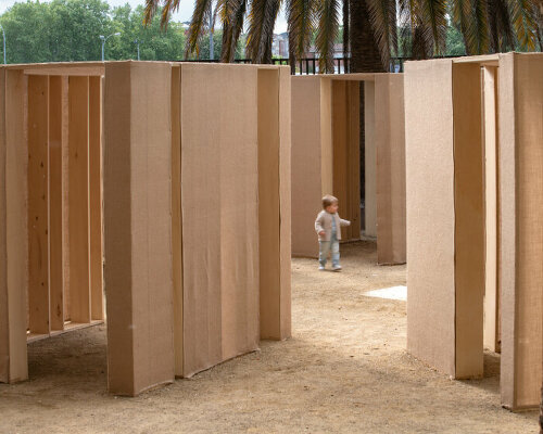 syn architects' burlap and wood pavilion evokes najdi architecture at concéntrico 10