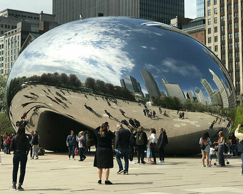 anish kapoor's 'bean' in chicago reopens to the public after a year of maintenance