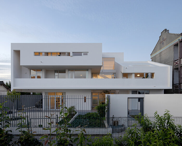 courtyards and vertical gardens weave through atelier LI's modern country villa in shanghai