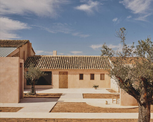 belen ilarri studio revitalizes historic winery as contemporary home in valencian village